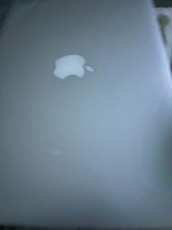 Apple MacBook Laptop 13 2015