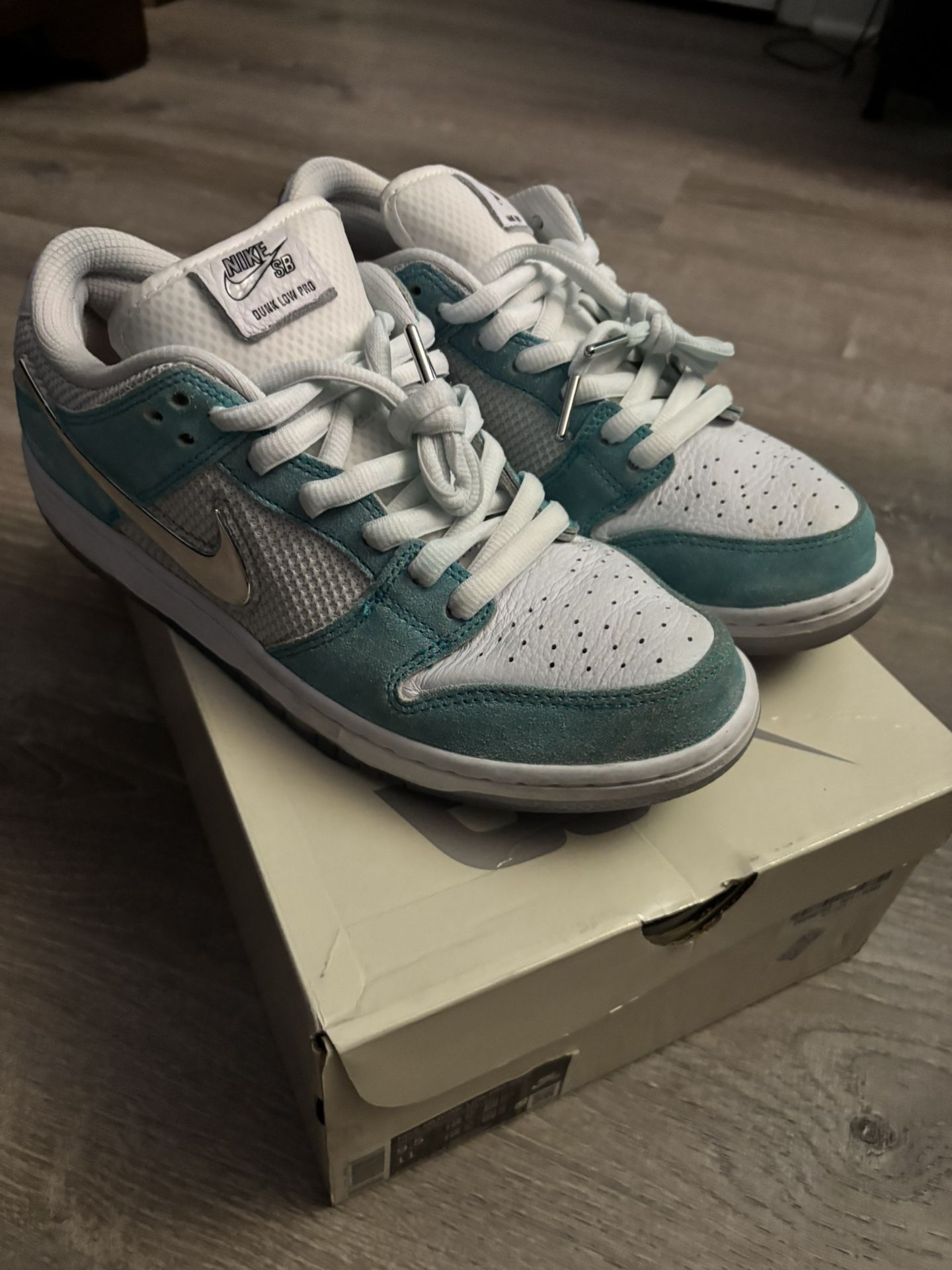 Nike Sb Dunk Low April