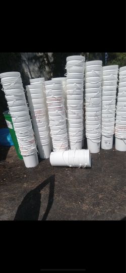 Buckets $1