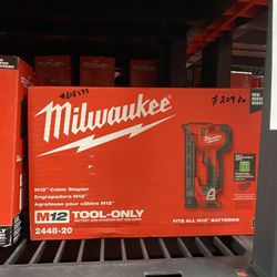 Milwaukee M12 12-Volt Lithium-Ion Cordless Cable Stapler (Tool-Only)