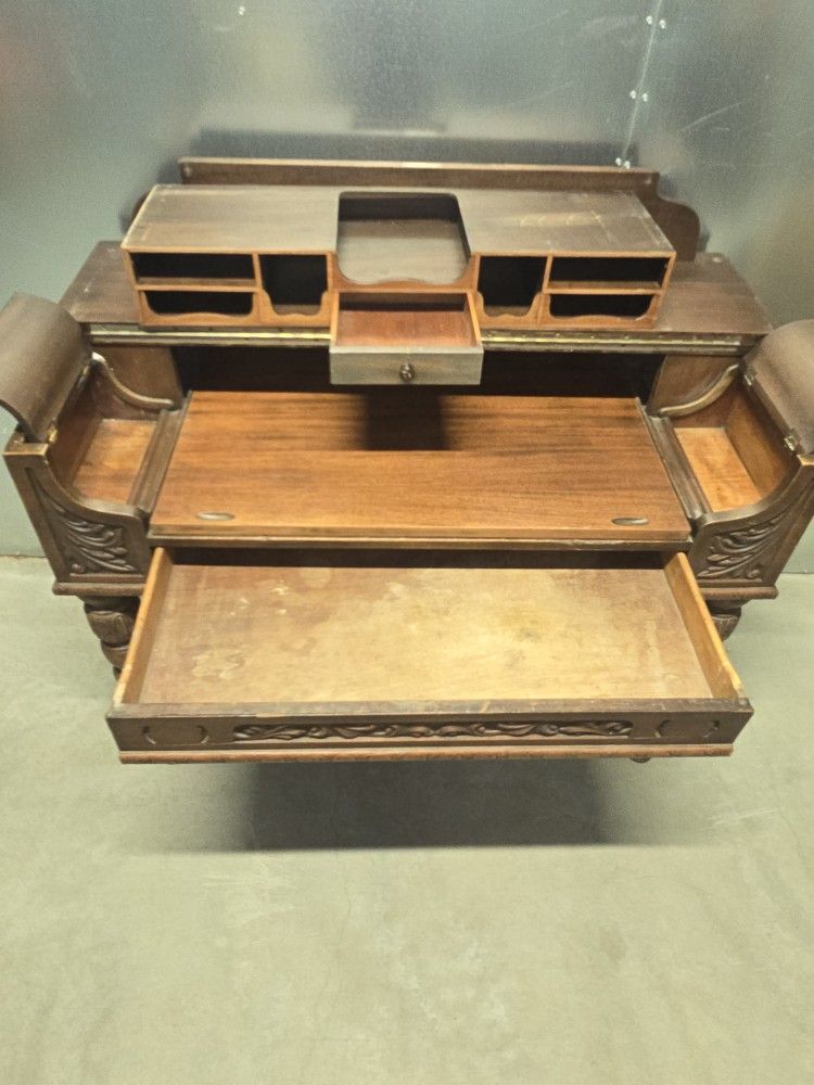 H.E. Shaw 1920s Spinet Desk