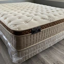 Queen Organic Cloud Edition Europillow Top 12inch Mattress And Boxspring!!