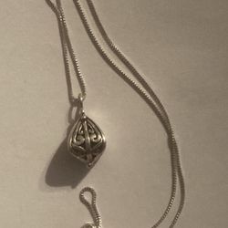 Beautiful Sterling Silver Necklace