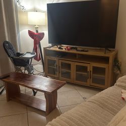 Wood Table And Tv Stand Only 100$ 