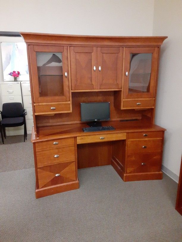 Wood Desk With Hutch