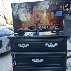 32” Inch Tv Good Conditions Is Not Smart Tv 