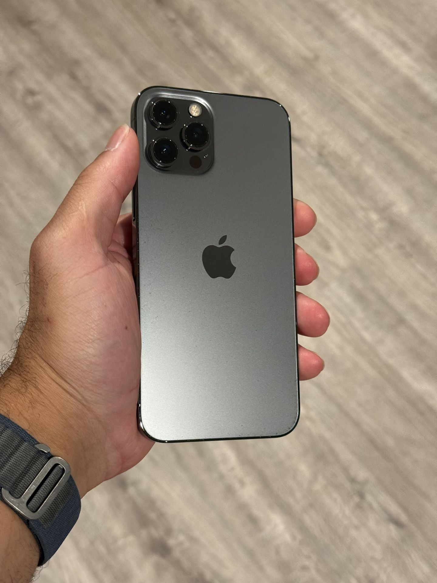iPhone 12 Pro Max UNLOCKED - 128GB - Black -