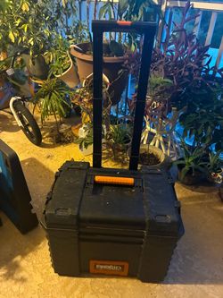 RIDGID Rolling Tool Box