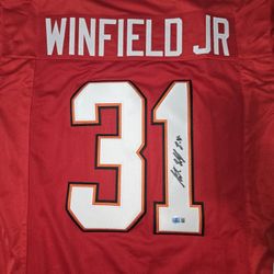 Antoine Winfield Jr Signed Tampa Bay Buccaneers Red Jersey (Beckett) 