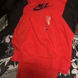 NIKE sweatpants and sweater