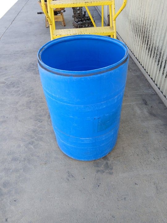 55 GALLONS PLASTIC BARREL