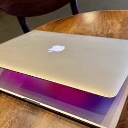 MacBook Pro Retina 15” Quad Core I7; 16GB Ram 500GB SSD $375