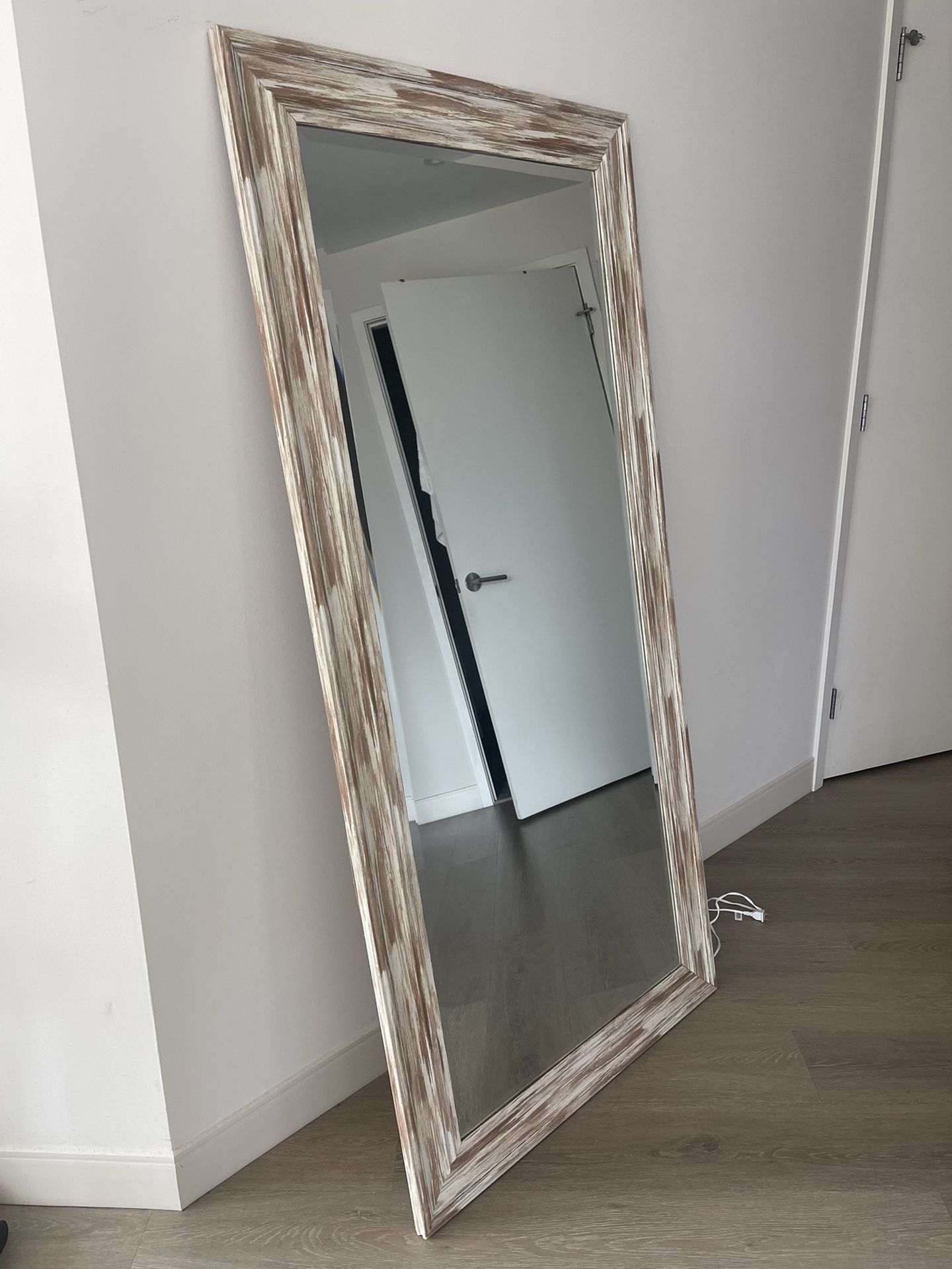 Stylish Full Body Mirror – Great Condition!