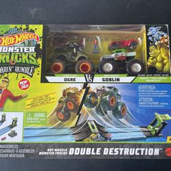 Hot Wheels Monster Trucks Roarin’ Rumble  Double Destruction OGRE vs GOBLIN 