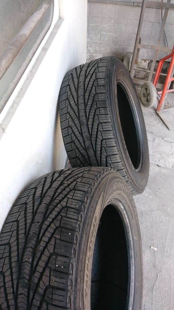 2 used tires 255 55 18