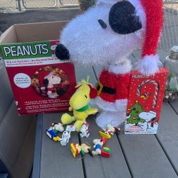 Peanuts And Friends Christmas Decorations 