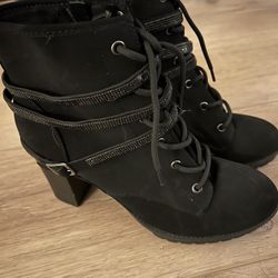 Beautiful Black Ankle High Heeled Boots With Laces Sz 10