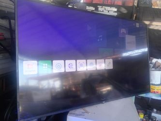 LG

70 inch Class LG 4K Smart TV 70UP7070PUE GREAT CONDITION NO CRACKS NO SCRATCHES LIKE NEW APPS WEB OS