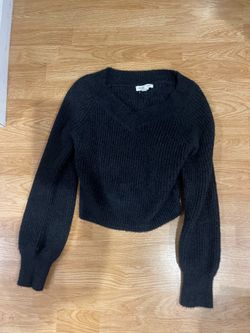 Cropped women’s soft black sweater size small