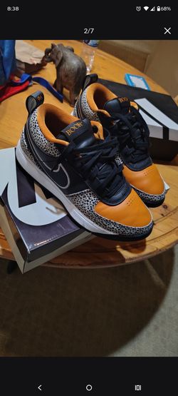 Nike Bookers