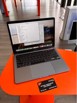 Apple 13” MacBook Pro M1 Chip 16GB Ram 256SSD! 90 day warranty! We offer financing!