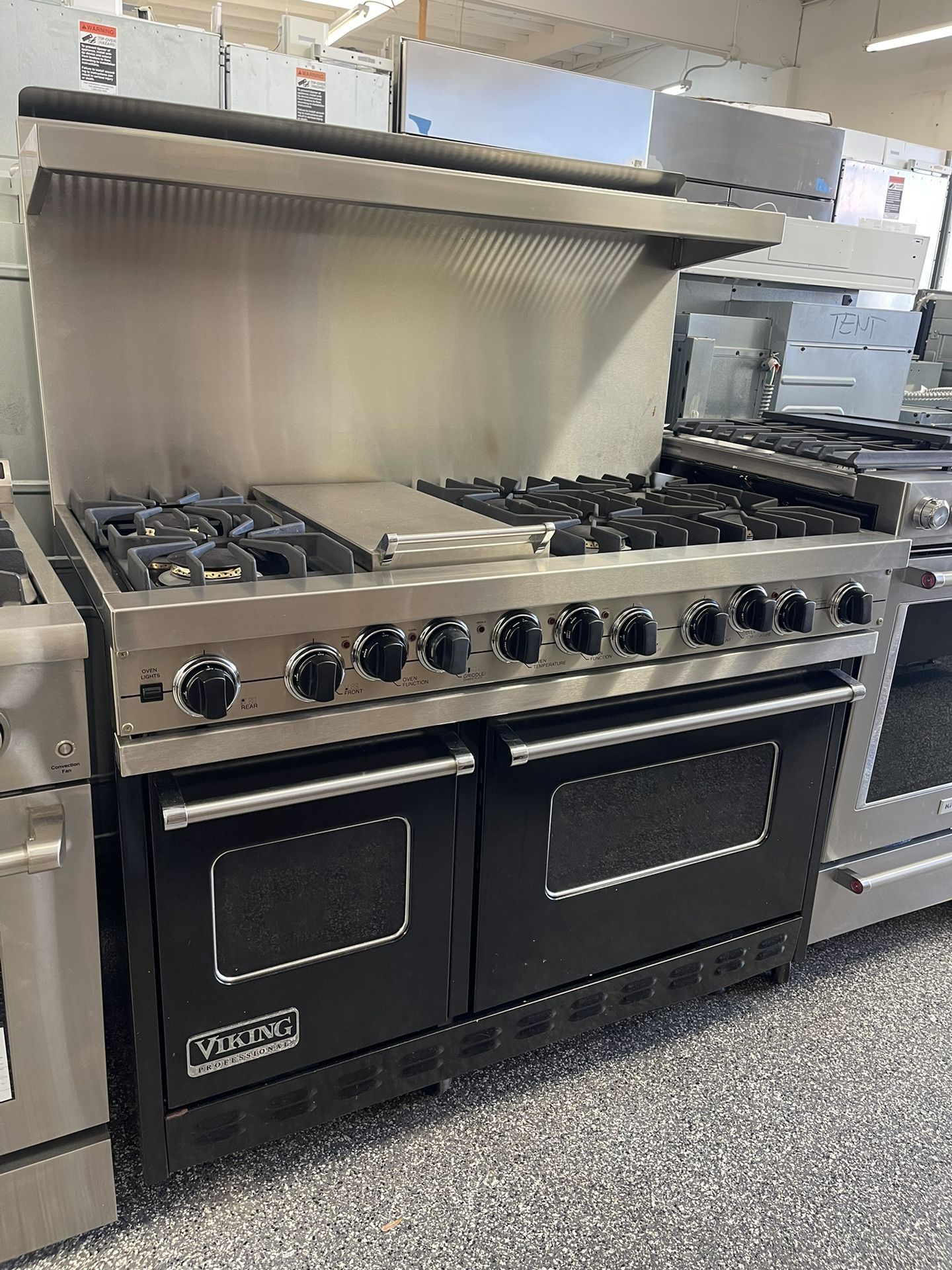 48β Inch Viking Professional Dual Fuel Range 6 Burner + Grill