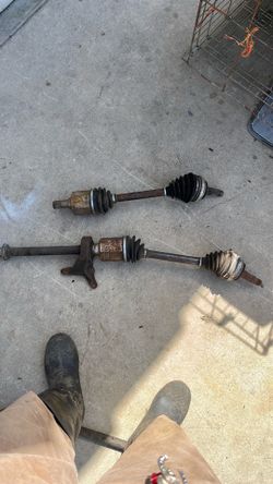 Honda crv 4x4 front axels left and right