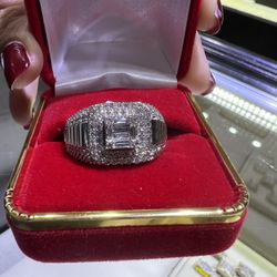 10k Gold REAL Diamond Ring With 1.5 Ctw Diamonds For A Good Price!!