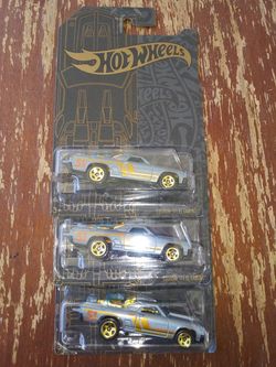 Hot Wheels 2019 Satin and Chrome Custom 71 Checy El Camino. Lot of 3