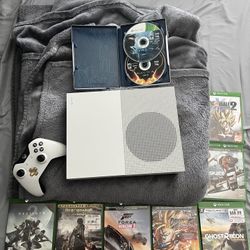 Xbox one S 500gb/ 8 Games / One Controller (No Cables)