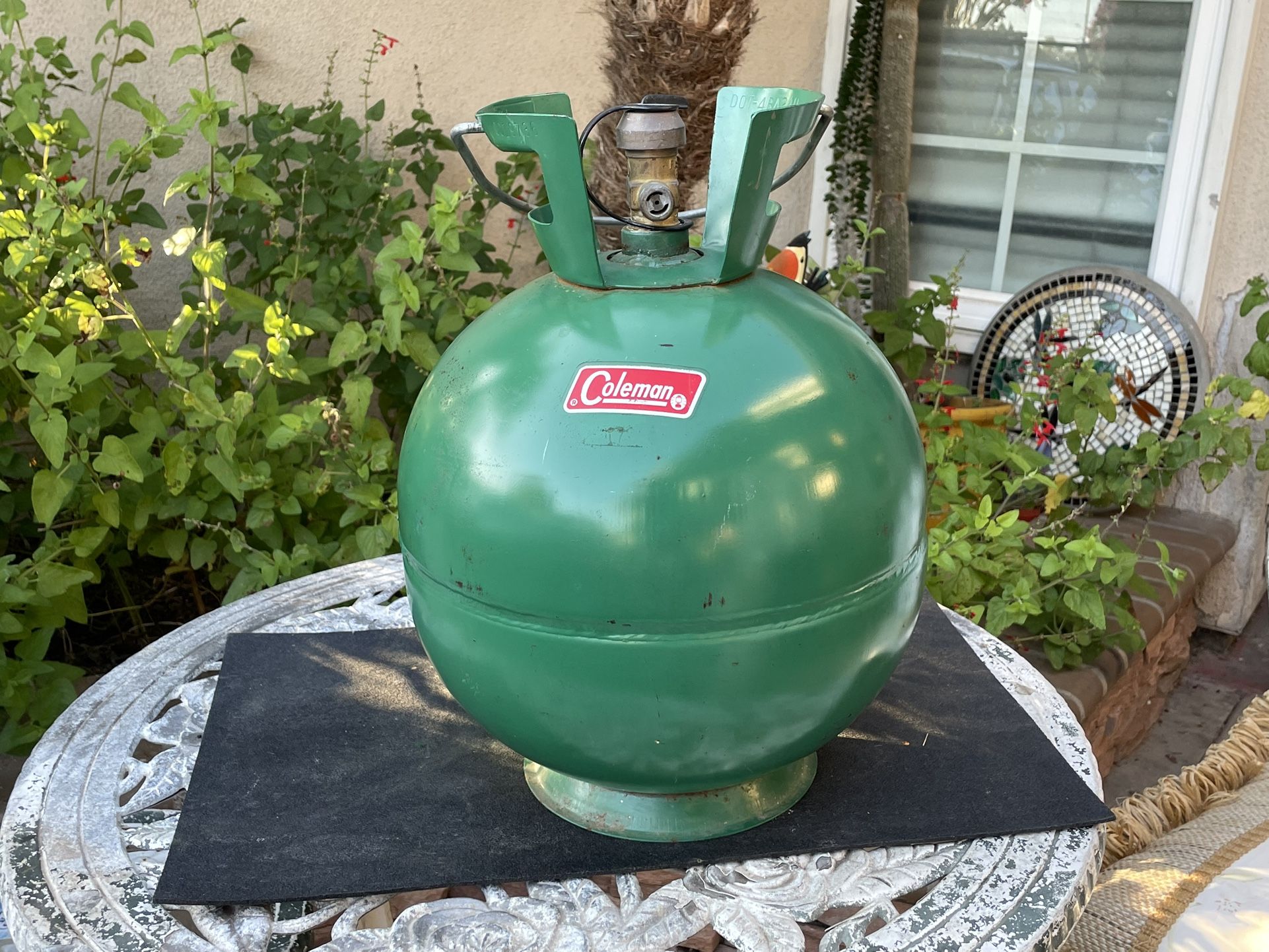 Vintage Rare 1970 Coleman Model WC-255 Bubble Green Round Ball Propane Tank 4-70
