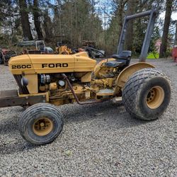 Ford 260C Tractor