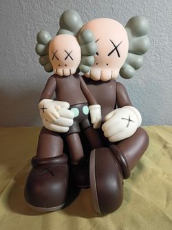 KAWS Holiday Changbai Mountain Vinyl Figure New
