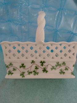 Godinger Shannon Porcelain Basket ☘️