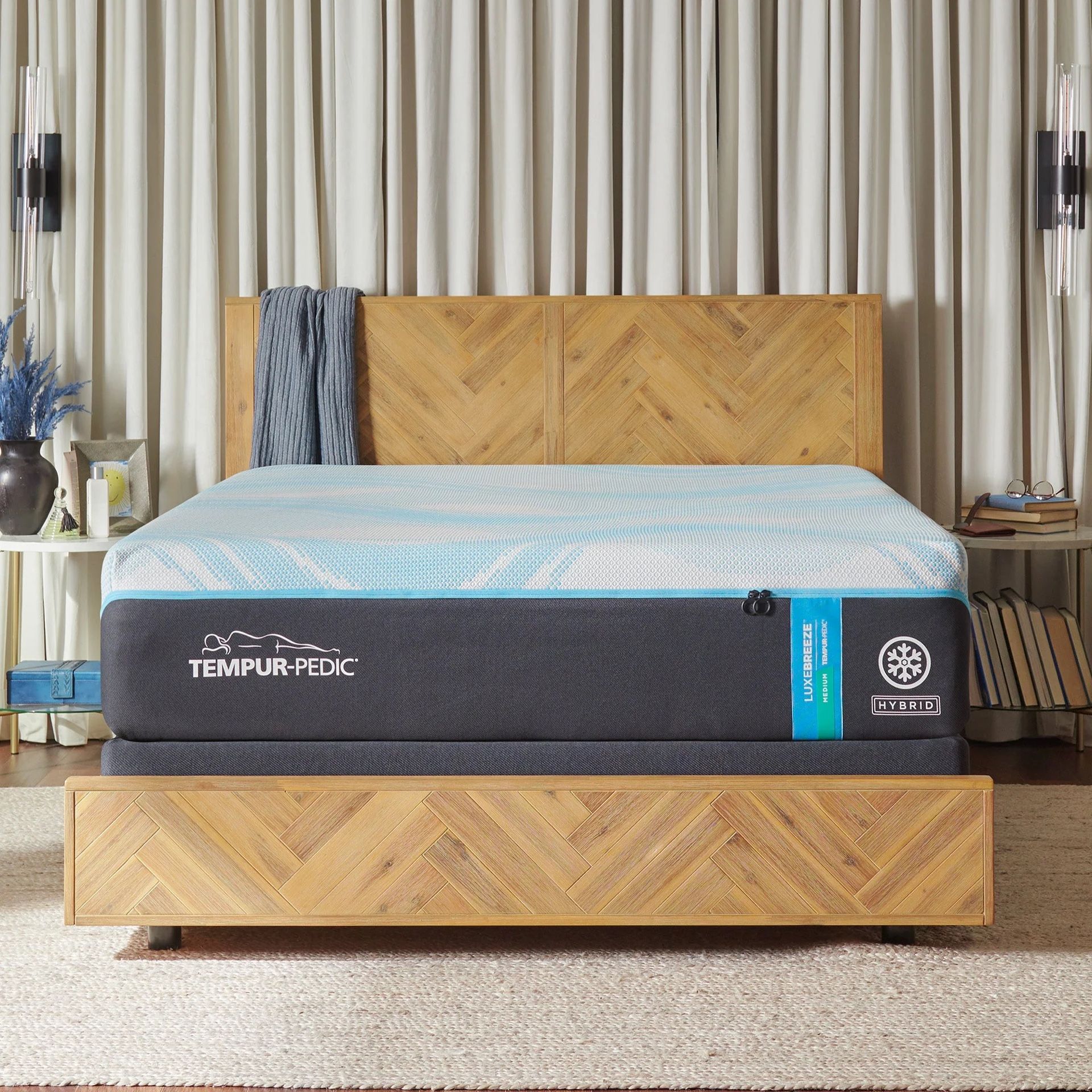 BRAND NEW MATTRESS TEMPUR PEDIC LUXEBREEZE MEDIUM HYBRID KING SIZE 