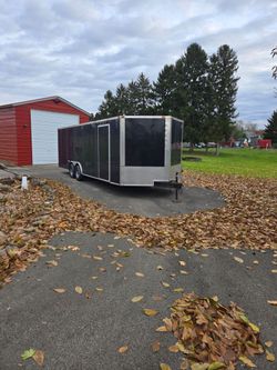 27 foot enclosed trailer