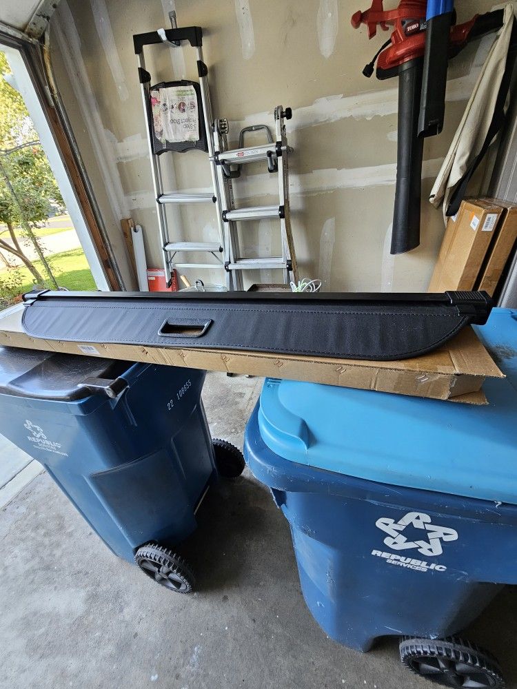 Retractable Trunk Cover