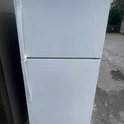 Whirlpool White Refrigerator / Delivery Available 
