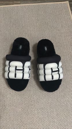 UGG Maxi Slide Furry Quilted Sandals