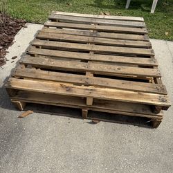 Free wood pallets