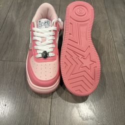 Bapestas Hello kitty Size 