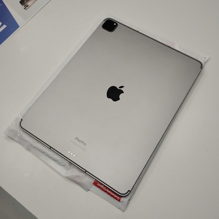 Apple iPad Pro 11 Inch 3rd Gen LTE 1TB - Pay $5 today and the rest later!!