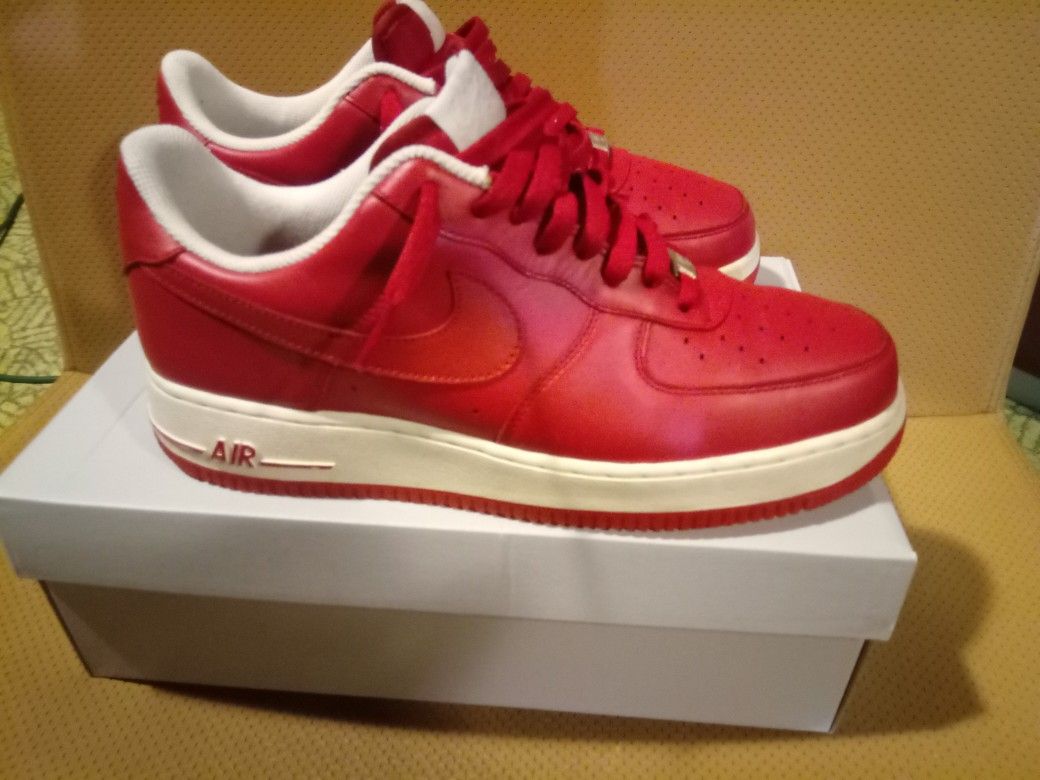 Air Force 1s (Size 10)