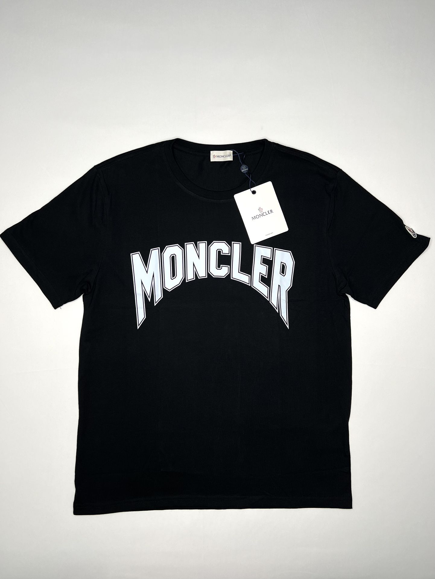 Moncler T-shirt