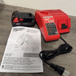 Milwaukee Charger CPE 2.0 Battery