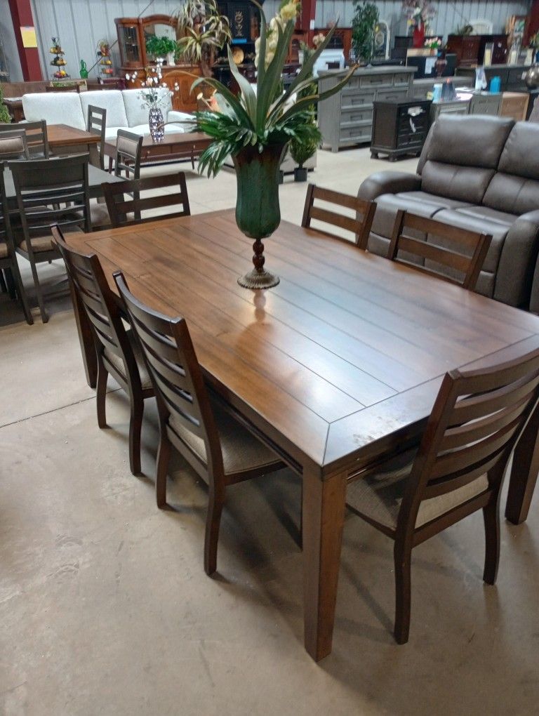 Dining Room Table Set 