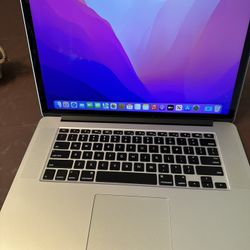 Apple MacBook Pro 2,5 GHz 2015 I7 Processor 16 Gbram 500 Gb SSD Os Monterey Very Clean With Charger 