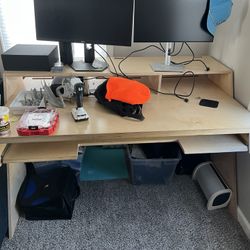 Output Platform Music Production Desk w/ Keyboard Shelf