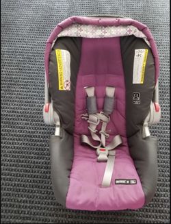Car Seat - Graco .. Looks New