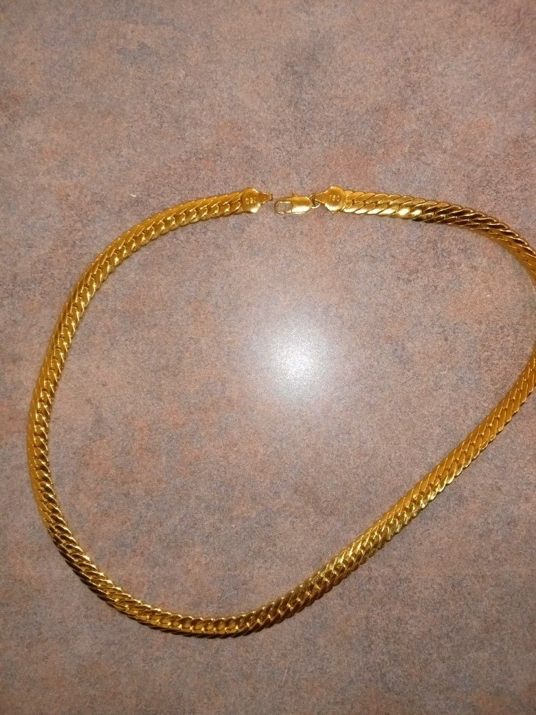 Gold Chain. 24" 18 K 750 Gold 